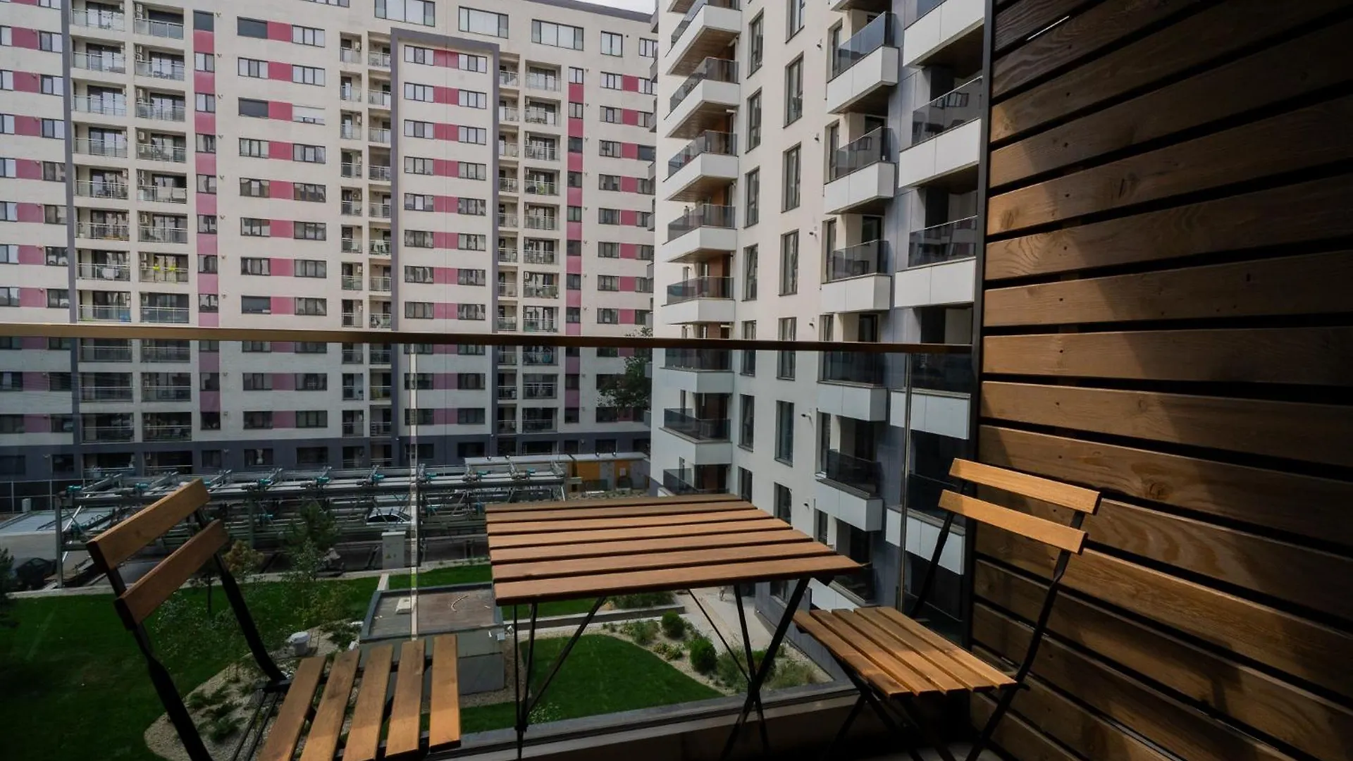 בוקרשט Amazing View Apartments - Iuliu Maniu & Politehnica Park 0*,  רומניה