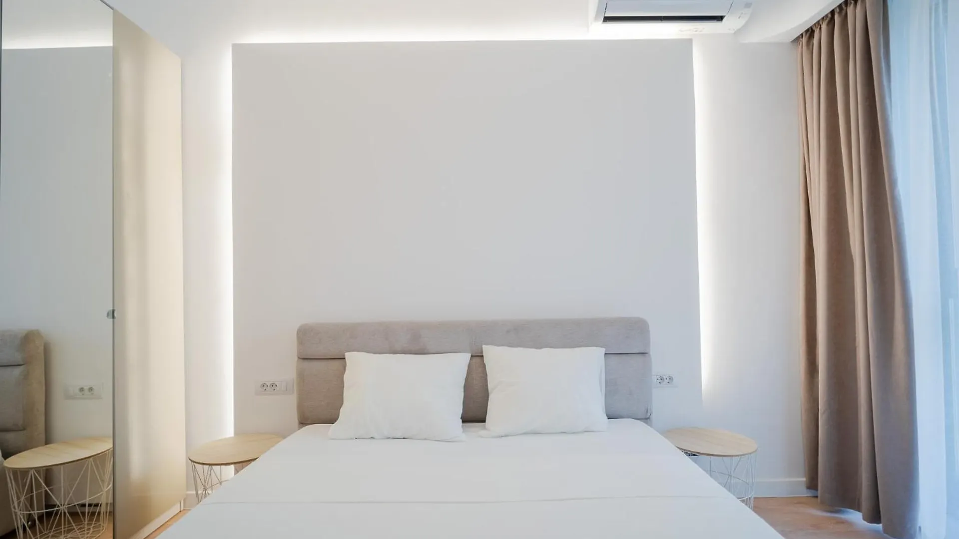 בוקרשט Amazing View Apartments - Iuliu Maniu & Politehnica Park 0*,