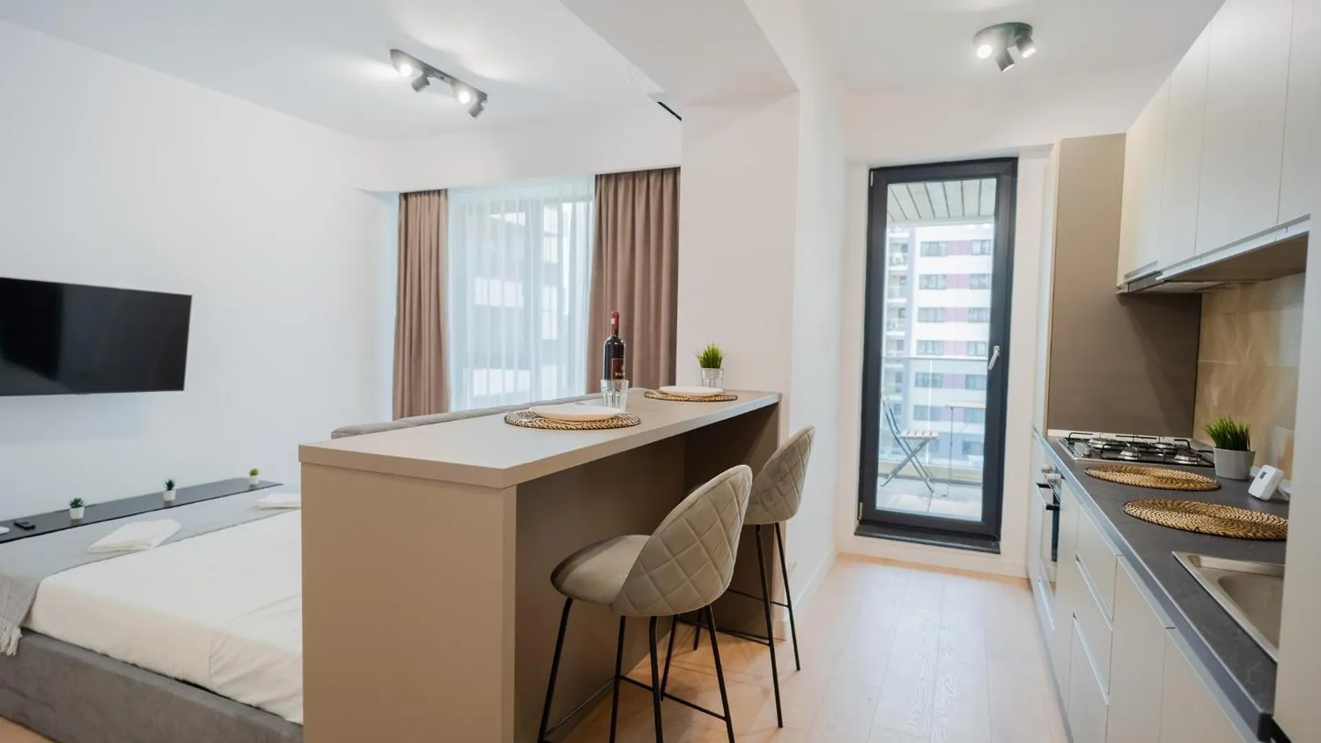 Amazing View Apartments - Iuliu Maniu & Politehnica Park Bucharest