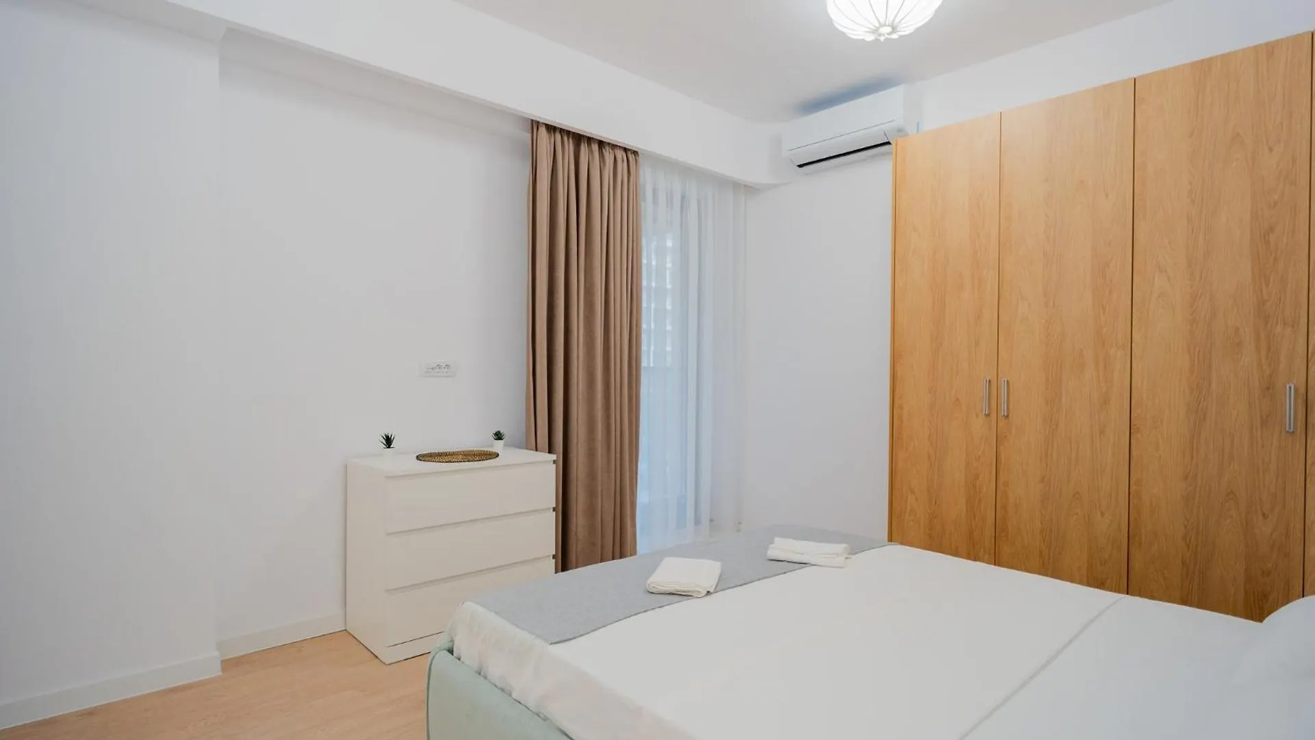 Amazing View Apartments - Iuliu Maniu & Politehnica Park Bucharest