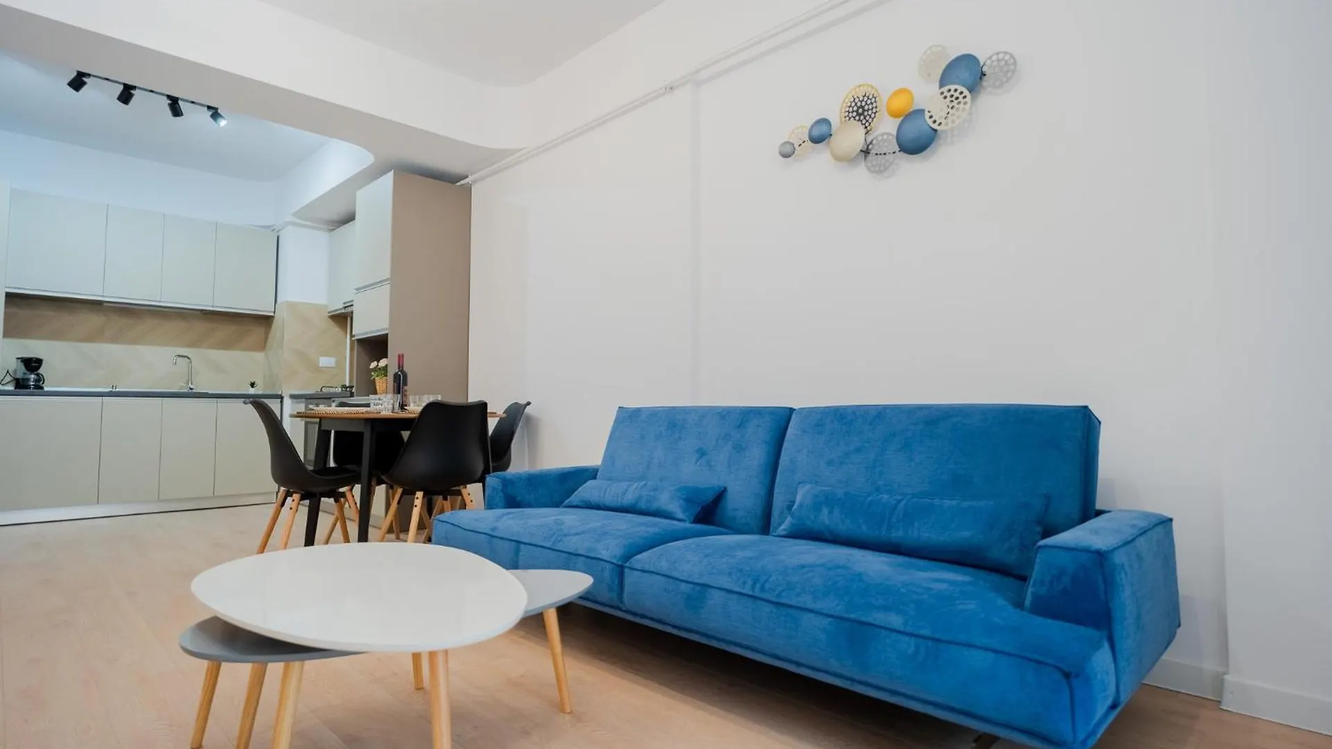 Amazing View Apartments - Iuliu Maniu & Politehnica Park Bucharest