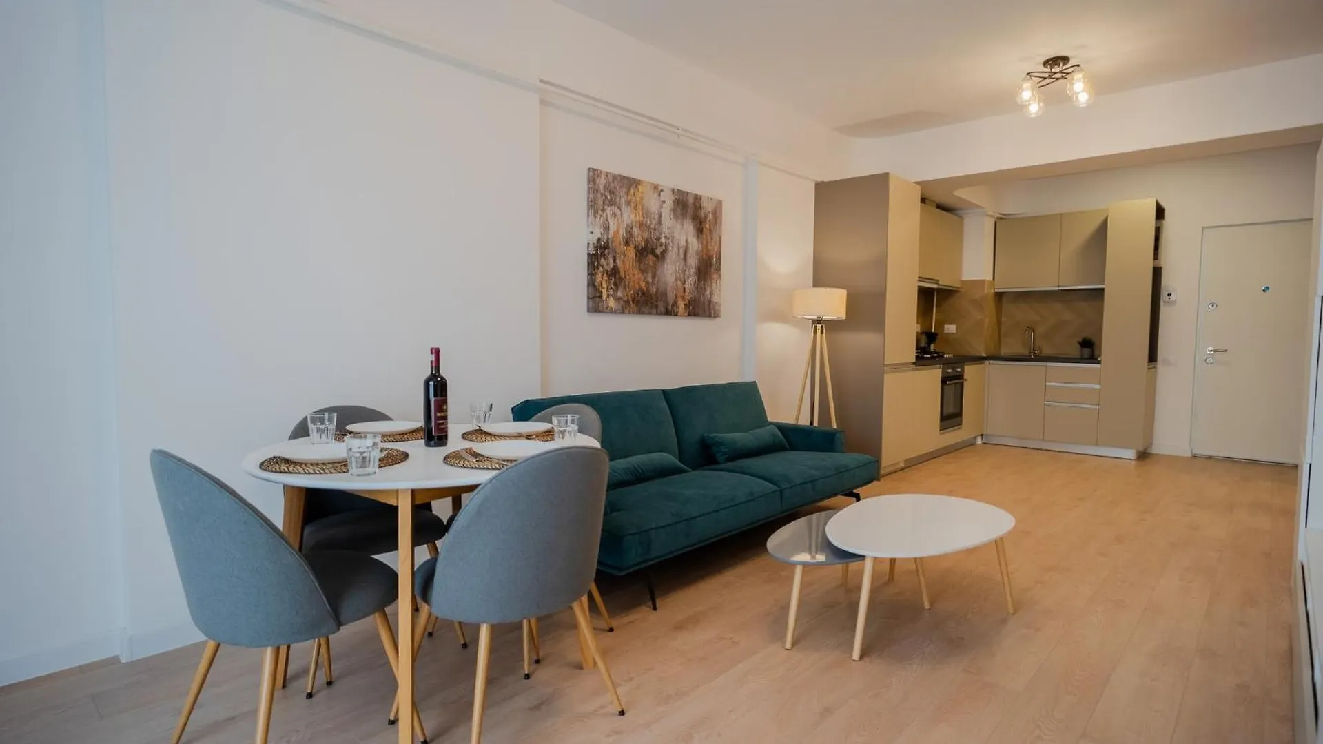 Amazing View Apartments - Iuliu Maniu & Politehnica Park Bucharest