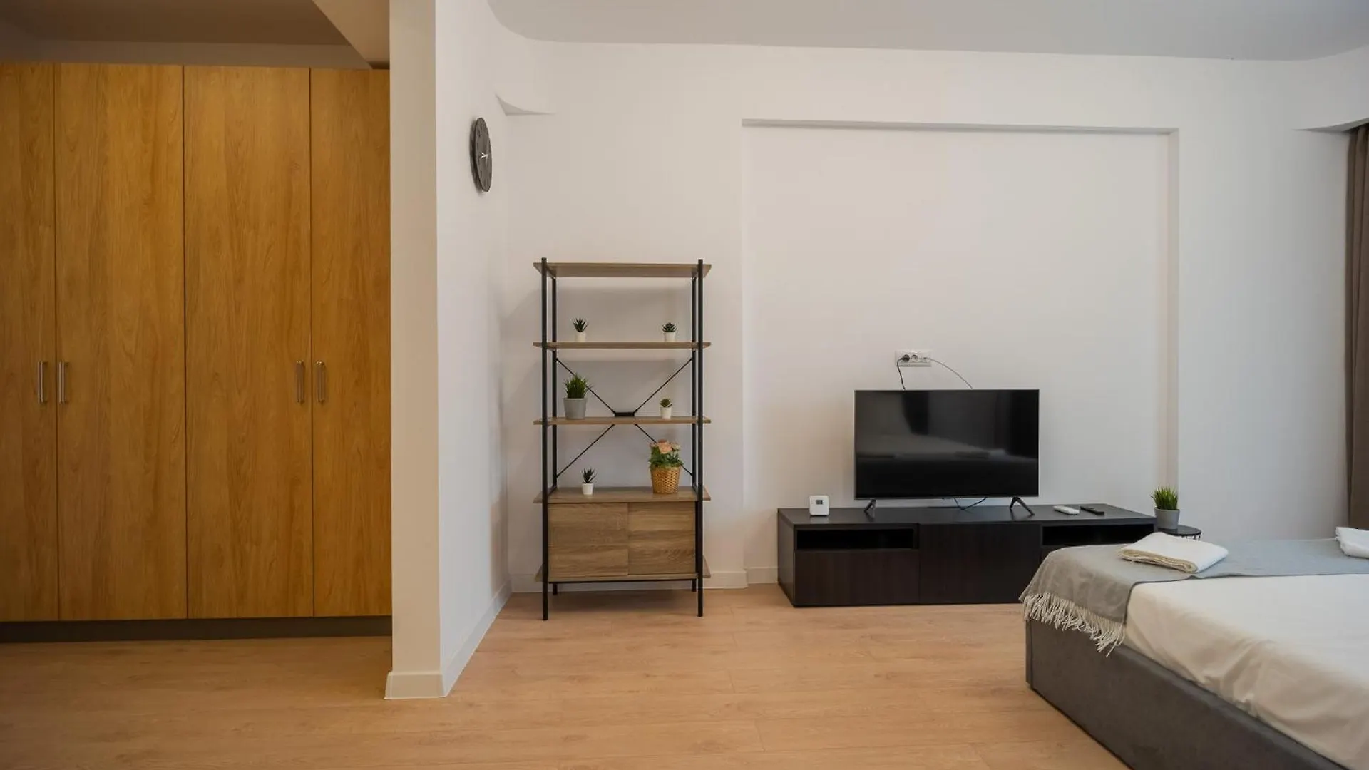 Amazing View Apartments - Iuliu Maniu & Politehnica Park Bucharest