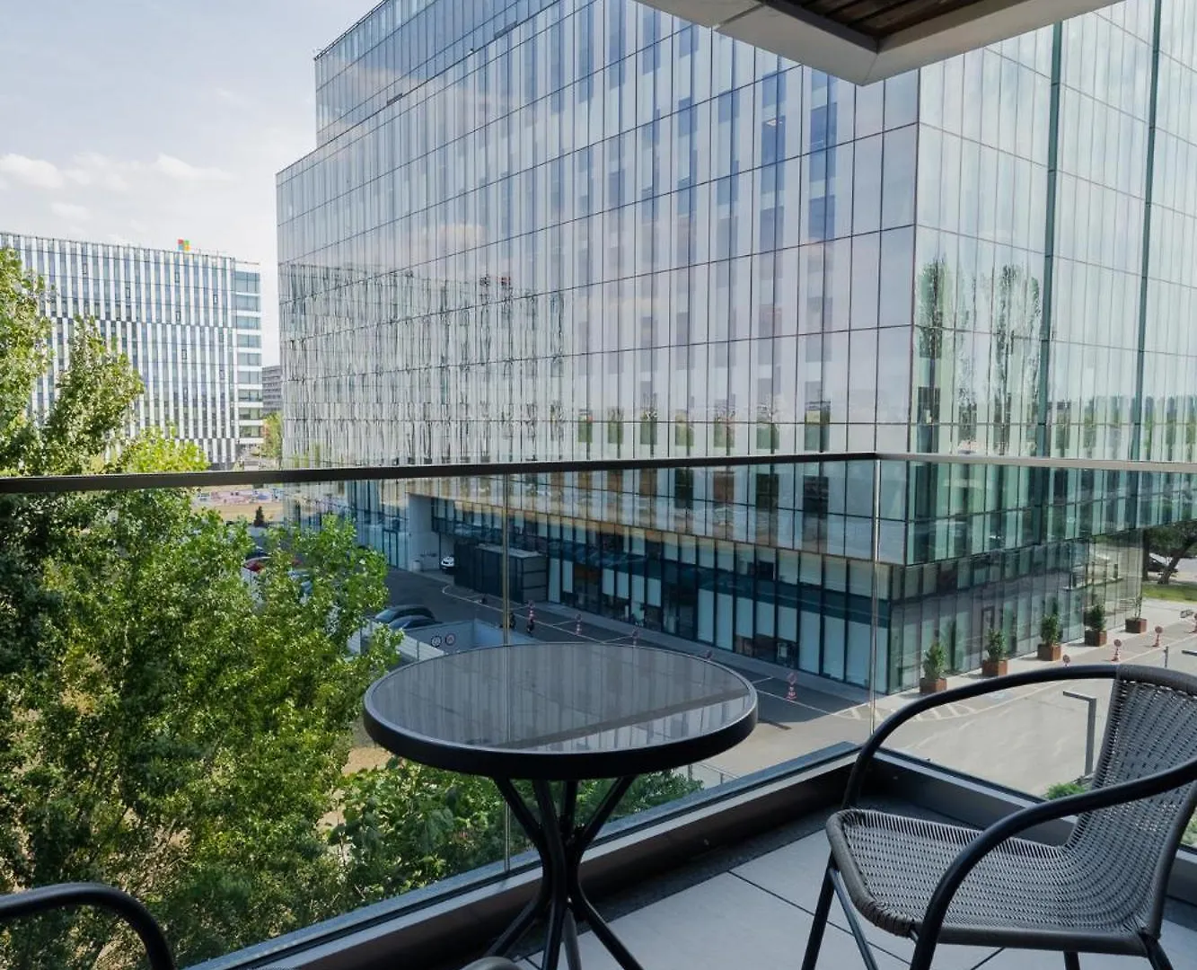 Amazing View Apartments - Iuliu Maniu & Politehnica Park Bucharest